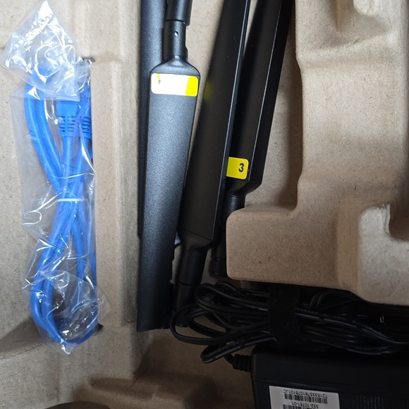 HOST PICK. Like New. Netgear Nighthawk X4 AC2350 Smart Wifi Router - Picture 5 of 6